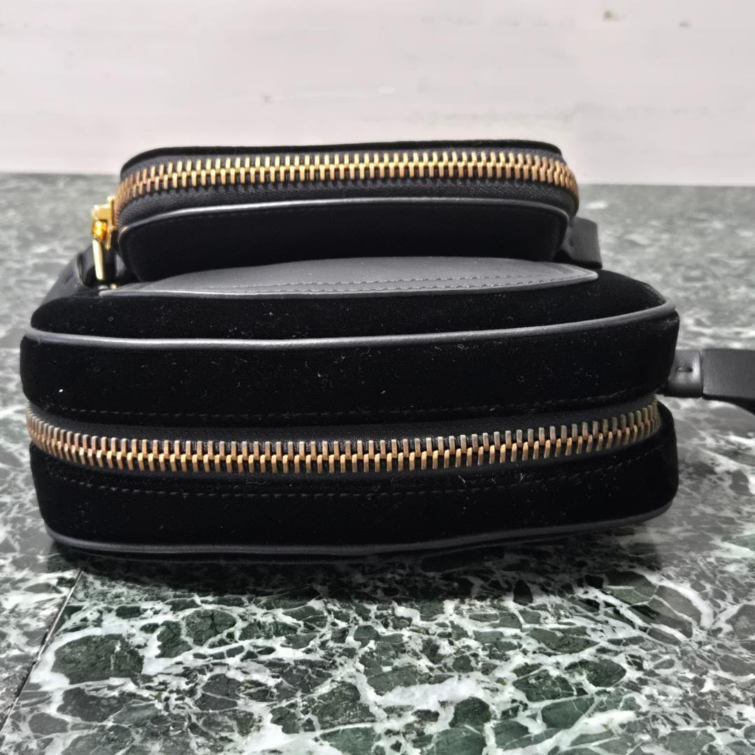 Layered velvet base with twin gold zip tracks